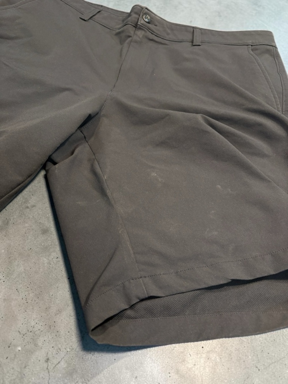 Under Armour Men's Tech Golf Shorts Black Size 40 Inseam 10 Moisture Wicking EUC - Picture 15 of 15